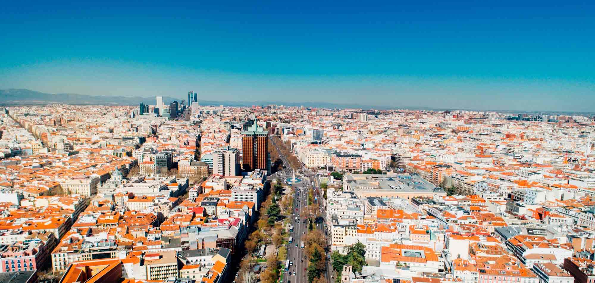Car hire in Hub Recoletos 360, Madrid