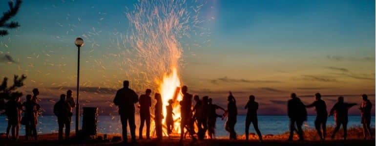 Celebra San Juan en Alicante 