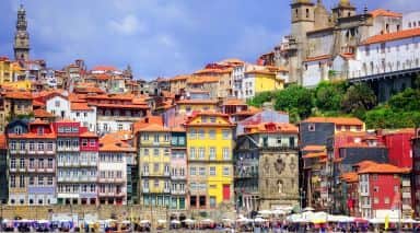 Alquiler de coches en Oporto Downtown