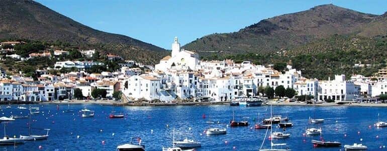 Cadaqués Costa Brava, coche de alquiler