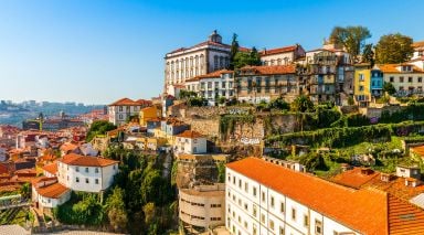 Alquila tu coche con Centauro en el Aeropuerto de Oporto