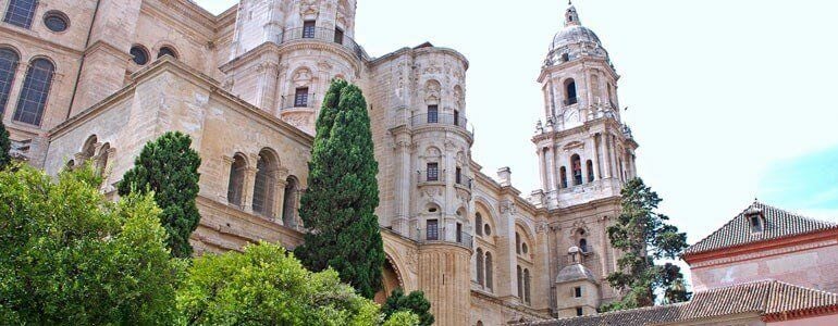 alquiler coche semana santa málaga