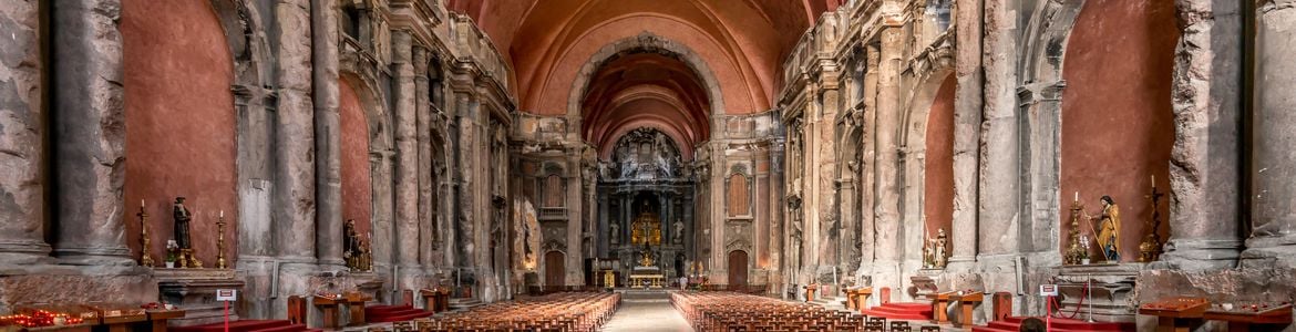 Viaggio su strada nei luoghi misteriosi del Portogallo