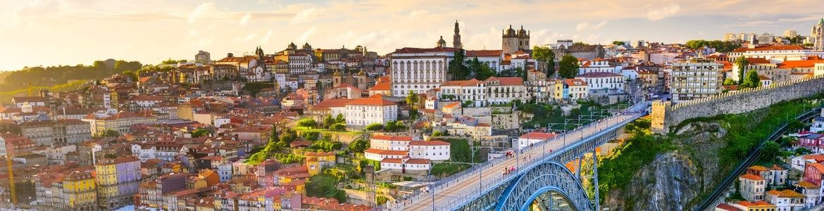turism biluthyrning i Porto