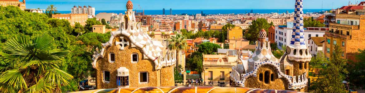 Panoramisch uitzicht over Barcelona - Gaudí's Park Güell