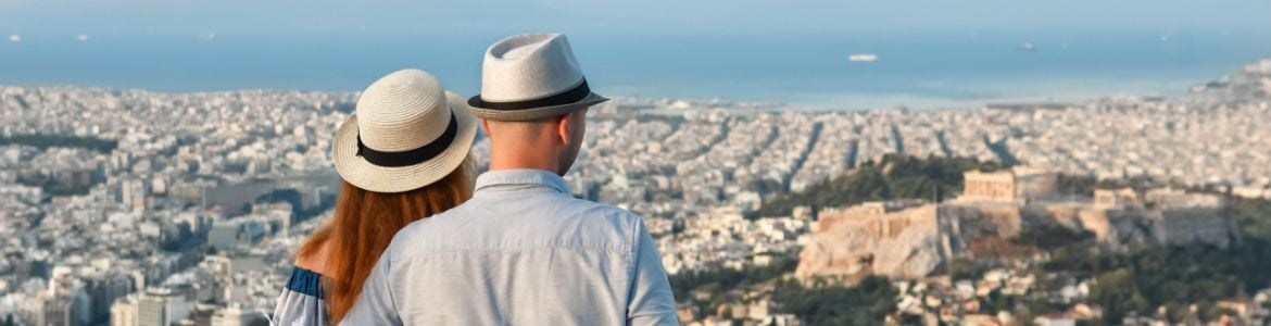 Una coppia visita Atene