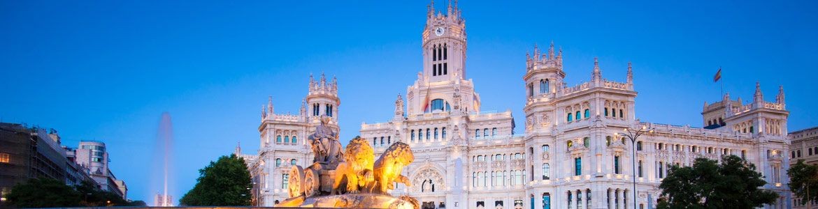 Billig hyrbil i Madrid flygplats Cibeles