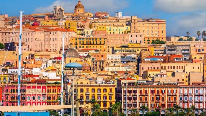 Percurso de carro pela Ilha da Sardenha: de Cagliari a Olbia