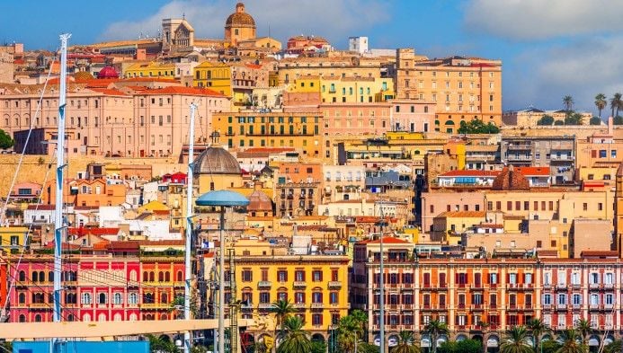 Percurso de carro pela Ilha da Sardenha: de Cagliari a Olbia