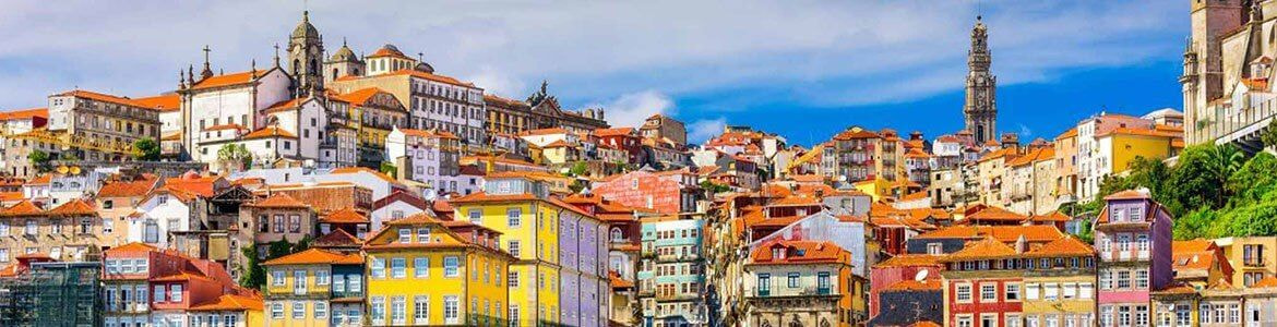 Utsikt over gamlebyen i Porto