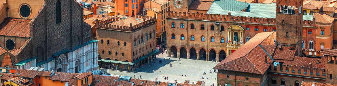 luchtfoto van de Piazza Maggiore