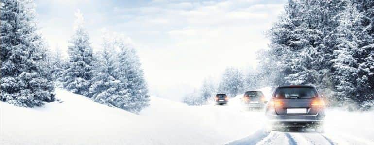 Fit the snow chains on your car tires